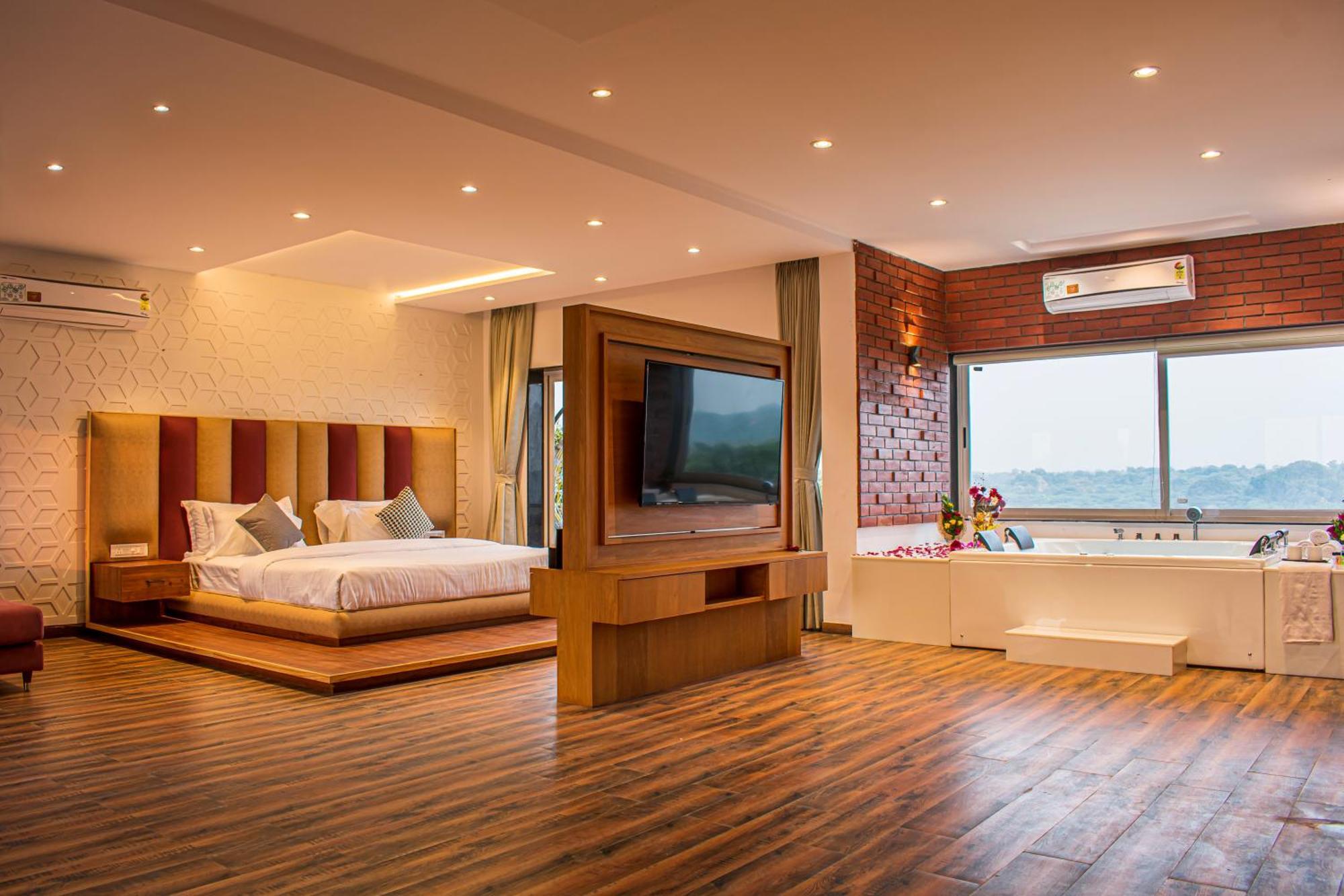 Krishna Riverside Resort Vasad Esterno foto
